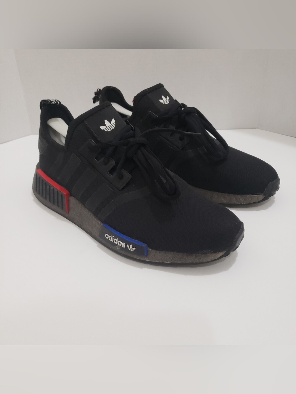 Adidas NMD R1 Black OG Parley HQ4452 Men’s Size 10 Black Red Blue Boost Shoes